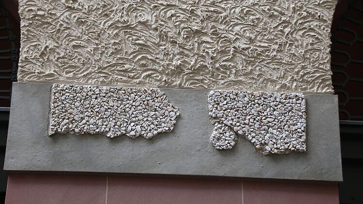 Hier wurden Waschbeton-Fassadenteile des früheren technischen Rathauses in Fertigteile gegossen. Foto: Ralf Ruppert