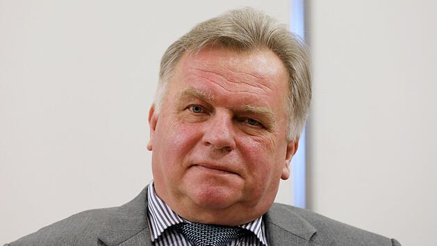 Ein Kandidat f&uuml;rs Dschungelcamp: Der ehemalige Bundesverkehrsminister G&uuml;nther Krause (CDU), aufgenommen beim CDU-Landesparteitag in Mecklenburg-Vorpommern 2107. Foto: Bernd W&uuml;stneck/dpa/Archiv