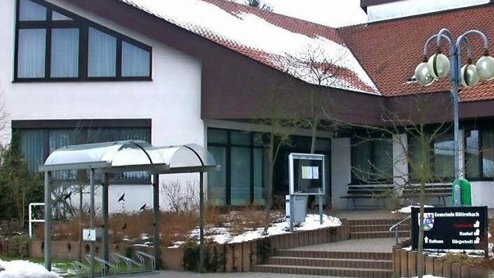 Ludwig Wahl wird der Chef im Röttenbacher Rathaus bleiben.  Foto: FT-Archiv