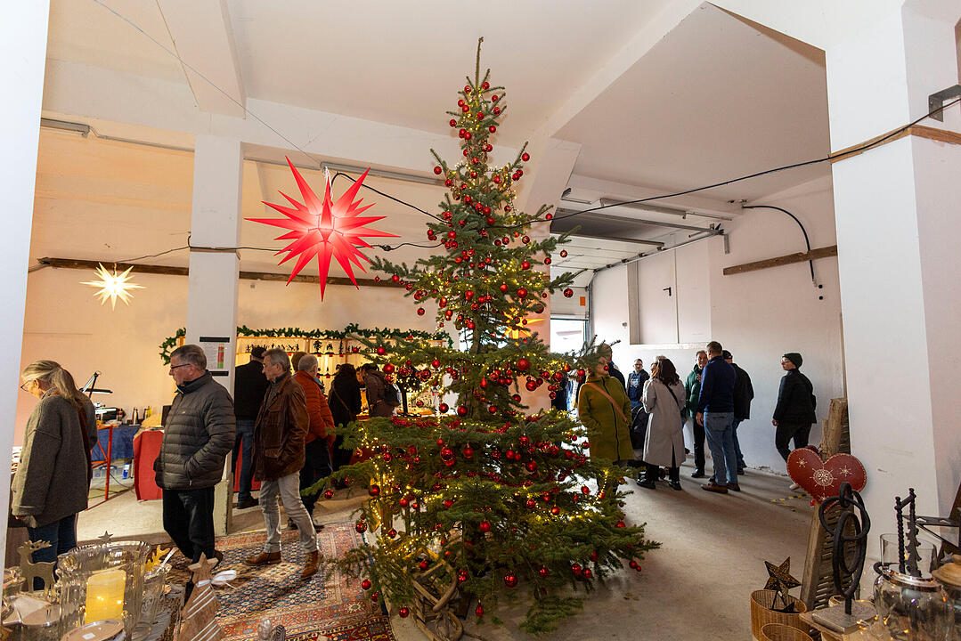 R&ouml;delsee, Traditioneller Weihnachtsmarkt rund um das Schloss