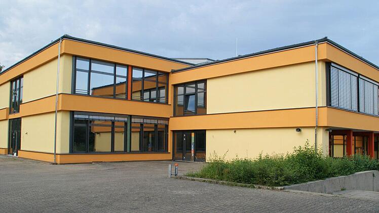 Das größte Projekt der Gemeinde Rauhenebrach ist auch in diesem Haushaltsjahr die Sanierung des Schulhauses, die jedoch jetzt ihrem Ende entgegen geht. 1,3 Millionen Euro entnimmt die Gemeinde dafür nochmals aus den Rücklagen.