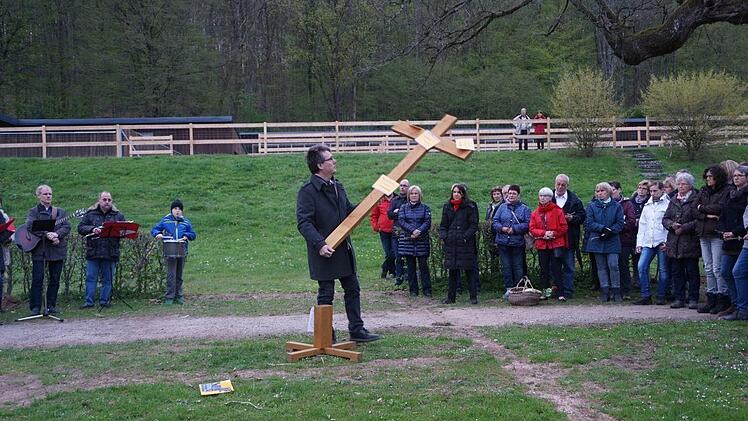 "All In - Alles oder Nix" -  in den vergangenen zwei Jahren fand diese ökumenische Osterfeier im Staatsbad statt. Veranstaltungsort in diesem Jahr ist  am Karsamstag, 20. April, 19 Uhr, das Kirchenzentrum in Wildflecken. Foto: Archiv Marion Eckert