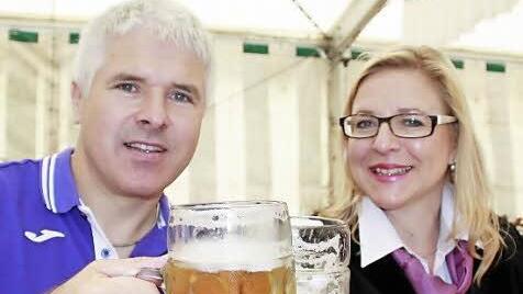 Auf ein gelungenes Fest: Prost!