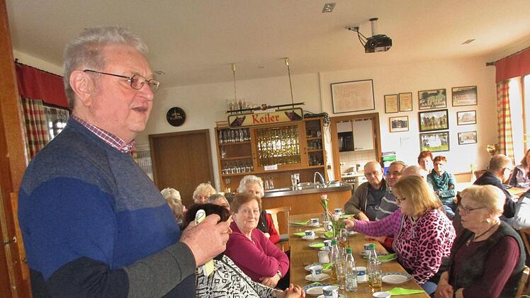 Helmut Will, der im Landkreis Haßberge für den Weißen Ring arbeitet, gab bei der Seniorengruppe Unterpreppach Ratschläge und Tipps, wie man sich vor Straftaten schützen kann und stellte die Hilfsmöglichkeiten des Weißen Ring dar. Bruno Deublein