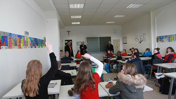 Unterricht in den neuen Räumen. Foto: Matthias Erlwein