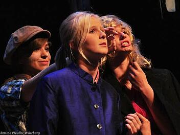 Den Haßfurter Gymnasiasten gelang eine sehr tief gehende Interpretation von Shakespeares "Sommernachtstraum". Foto: Gymnasium