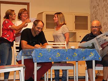 Das Lustspiel "das verflixte Klassentreffen" führt die Theatergruppe der KAB Nüdlingen Ende Oktober auf.  Foto: Dieter Britz