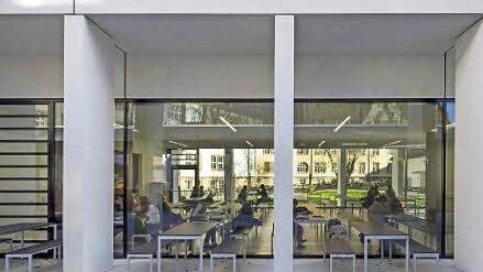 Die Cafeteria der Universität Bamberg auf dem Markusgelände.  Foto: Gerhard Hagen
