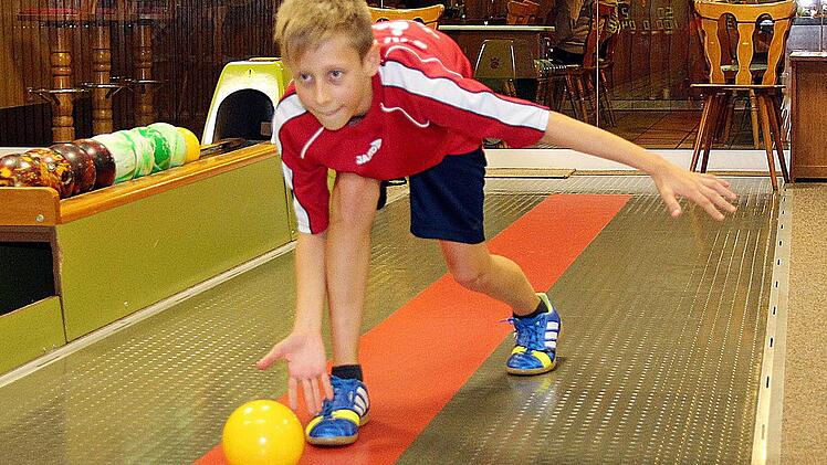 Der zwölfjährige Justin Moshacke erzielte 528 Holz mit der B-Kugel und trug somit wesentlich zum Heimsieg der SG Kronach/Tettau in der Jugend-Bezirksklasse bei. Foto: privat