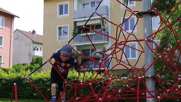 Eindrücke vom Mehrgenerationen-Spielplatz am Kronacher Kreuzberg. Foto: Marco Meißner