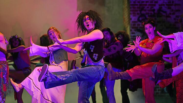 Hair" am Landestheater Coburg Foto: Henning Rosenbusch