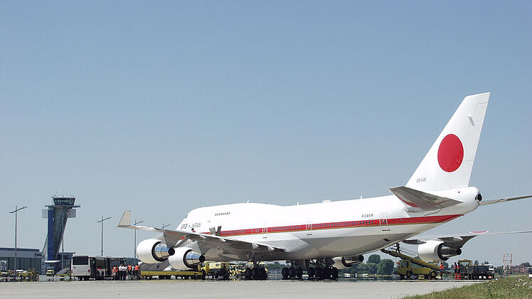 Flughafen Nürnberg: Abschied von "Königin  der Lüfte" - Airport über die Boeing 747