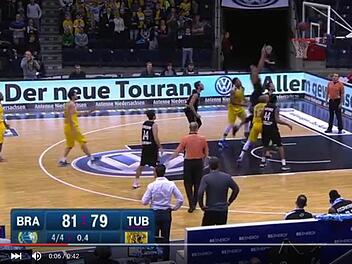 Da passiert der Eigenkorb. Foto: Screenshot / Youtube