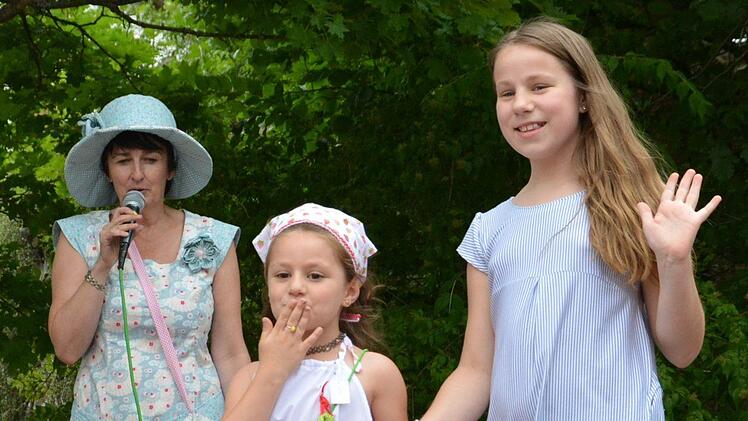 Kerstin Väth moderierte wieder die Modenschau. Foto: Björn Hein