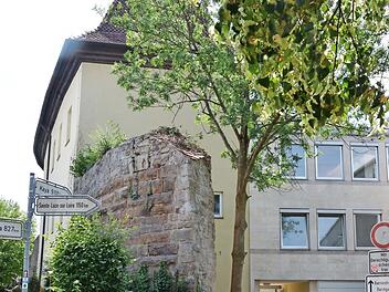 Schloss und Rathaus gehören zusammen, auch künftig. Das Projekt wird noch mehrere Jahre ein Thema sein.  Foto: Bernhard Panzer