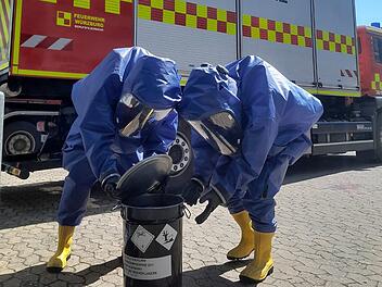 Würzburg: Chemische Reaktion verursacht ätzende Dämpfe - Personen verletzt