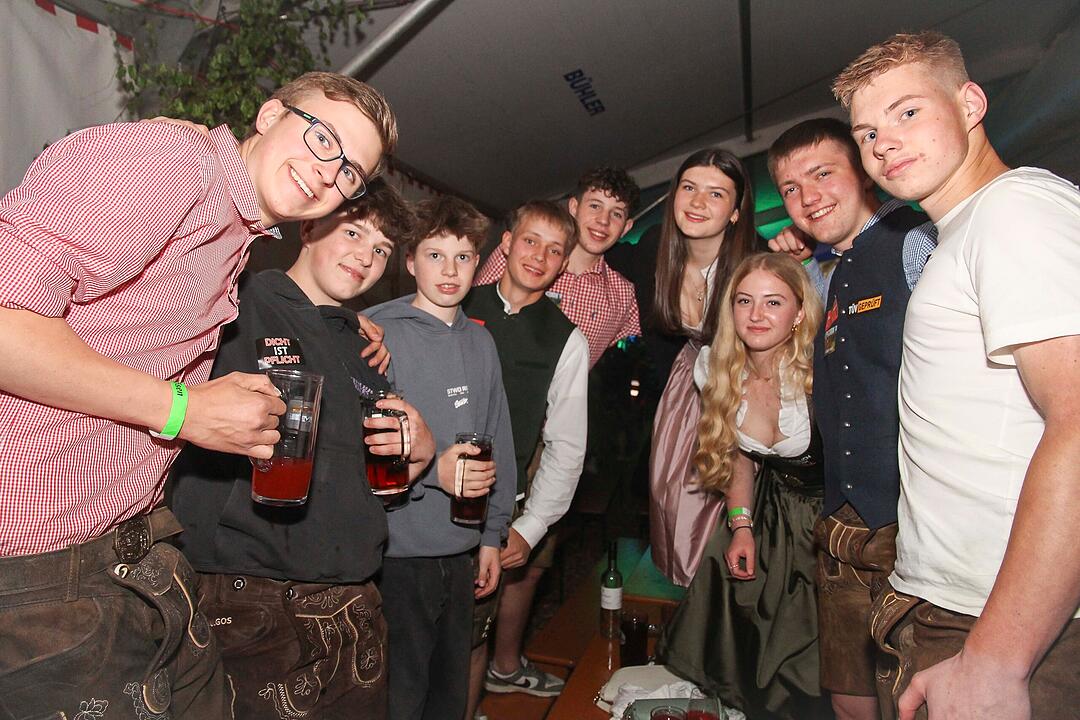 Party mit den DORFROCKERN Party mit den DORFROCKERN