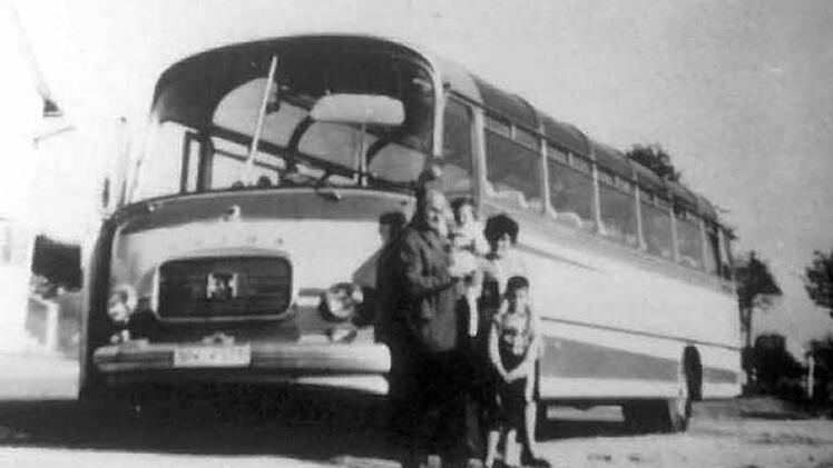 Ein Bus der Firma Wolf im Jahre 1974.  Repro: Karlheinz Franz