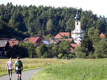 Wandern in der Fränkischen Schweiz bei Nankendorf Foto: Reinhard Löwisch