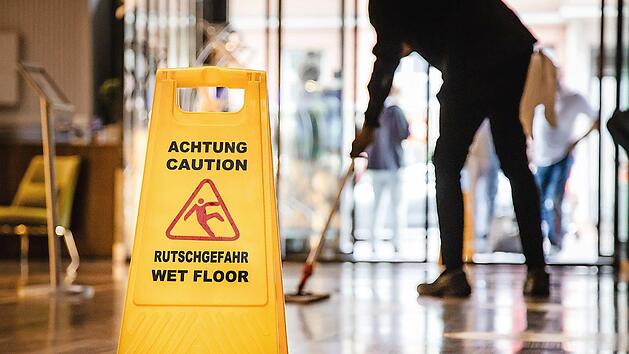 Besch&auml;ftigte in der Geb&auml;udereinigung bekommen im neuen Jahr mehr Geld. Foto: IG Bau