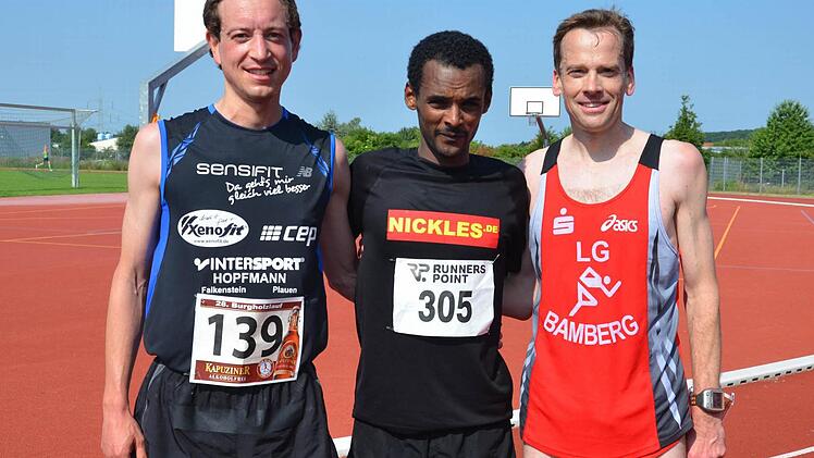 Die schnellsten drei Herren, v. l.: Matthias Flade, Addisu Tulu Wodajo, Roland Wild