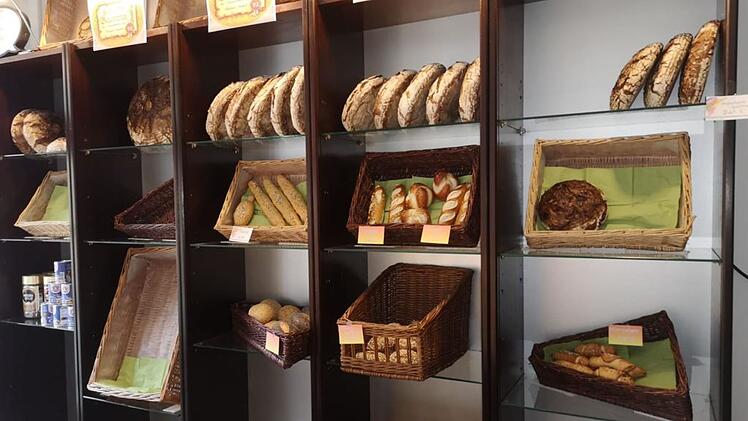 Forchheim: Celina (19) eröffnet neue Bäckerei "Brotkörbchen"