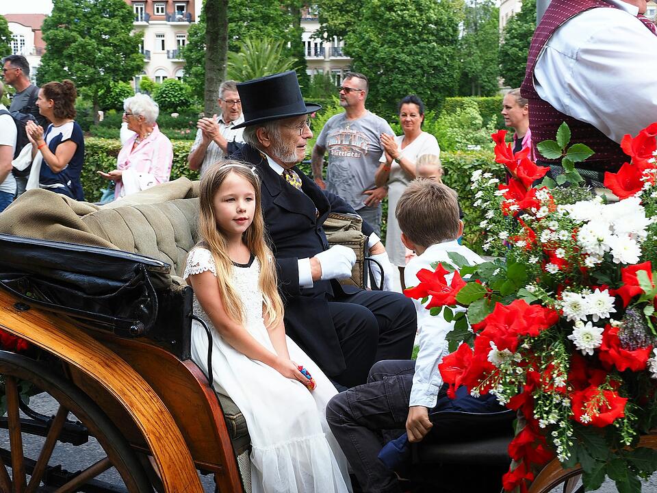 Großer historischer Festzug durch Bad Kissingen!