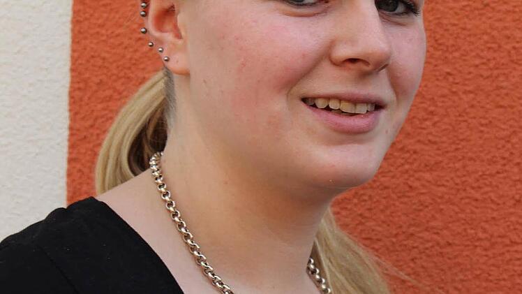Kathrin Gruber (26), Adelsdorf: Bei der letzen Wahl bin ich in die Wahlkabine gegangen. Ich habe das Gefühl, das ist sicherer. Eine Briefwahl habe ich bisher noch gar nicht gemacht.