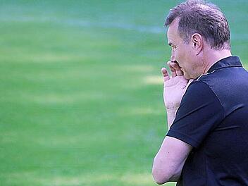 Mönchrödens Coach Thomas Hüttl will sich für Sonntag einen Masterplan überlegen. Foto: Timo Geldner