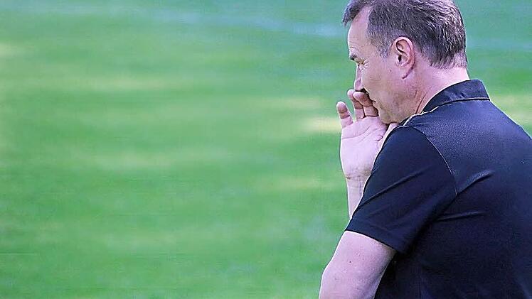 Mönchrödens Coach Thomas Hüttl will sich für Sonntag einen Masterplan überlegen. Foto: Timo Geldner