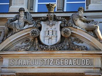 Das Hamburger Landgericht verurteilte den Vergewaltiger zu sechs jahren Haft. Foto: Christian Charisius/dpa