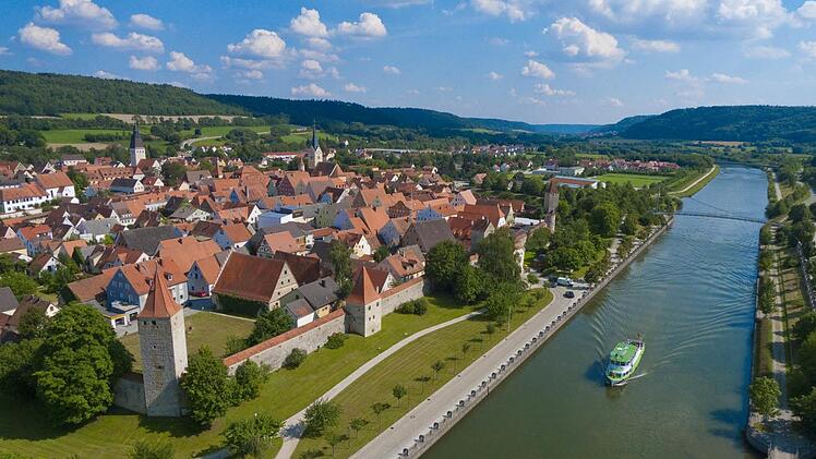 In Erlangen wird verhandelt. Dabei geht es aber auch um ein Grundstück in Berching. Für eine fehlende Baugenehmigung kann es sogar passieren, dass der Berchinger Bürgermeister vorgeladen werden muss. Foto: tvb