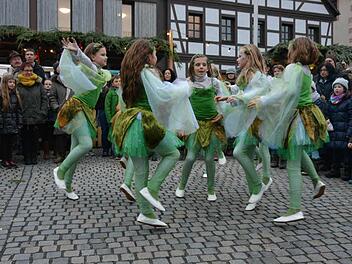 Die "Rhönzicken" vom TSV Stangenroth zeigten einen irischen Tanz beim Plätzlesmoadd. Fotos: Björn Hein