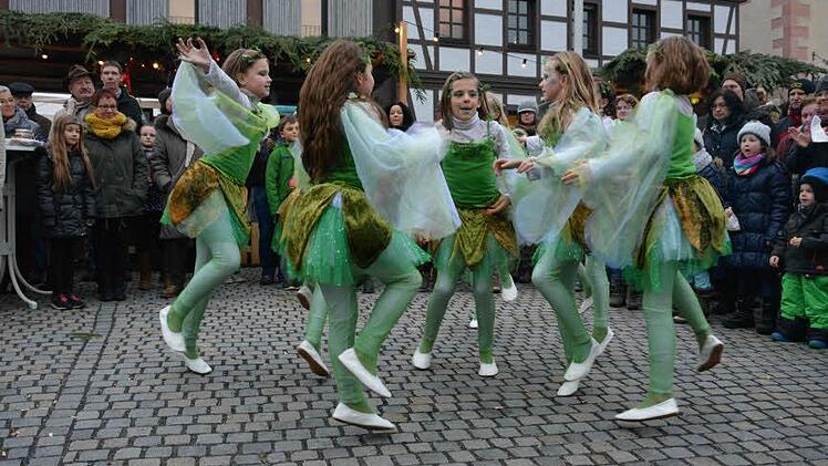 Die "Rhönzicken" vom TSV Stangenroth zeigten einen irischen Tanz beim Plätzlesmoadd. Fotos: Björn Hein