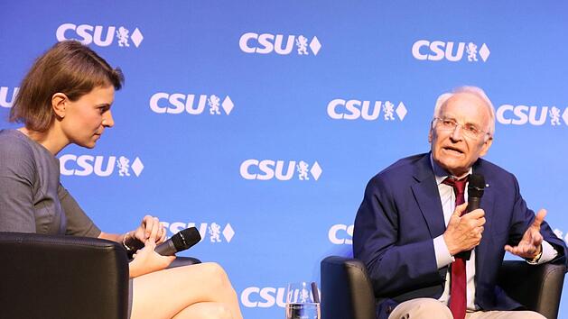 Emmi Zeulner im Gespr&auml;ch mit Edmund Stoiber. Fotos: Jochen N&uuml;tzel