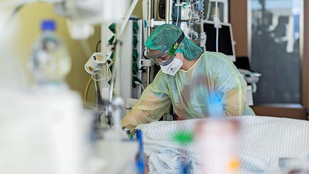 Corona-Leugner Ottmar Spirk ist tot. Der 67-J&auml;hrige war bekennender Impfgegner und hetzte im Netz gegen die Corona-Ma&szlig;nahmen. Nun ist er an den Folgen seiner Covid-Infektion gestorben.