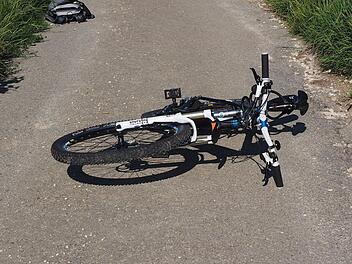 Nach einem Unfall in Mittelfranken starb ein Radfahrer an seinen schweren Verletzungen. Symbolfoto: Hans/Pixabay.com