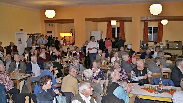 Gut besucht das Konzert der Sängergruppe Baunach-Itzgrund im Reisenwebersaal in Untermerzbach. Foto: Helmut Will