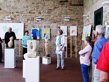 Freuen sich über den Erfolg der Künstlerworkshops in Bad Kissingen (von links): Wiltrud und Wolfgang Kuhfuss, Helena Scharf und Gisela Schriek. Foto: Werner Vogel