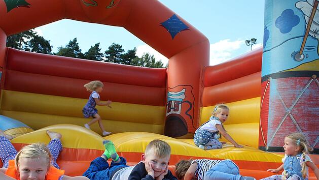 Beim  Kinderfest in Bayreuth wird ein abwechslungsreiches Programm mit vielen Attraktionen und Aktionen f&uuml;r die ganze Familie geboten.   Foto: Manja von Nida