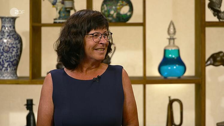 Heike aus Chemnitz hatte kleine Sitzmöbel von ihrer Großmutter dabei.