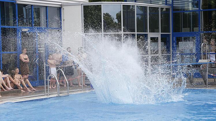 Fotos vom Splash-Diving: Matthias Hoch
