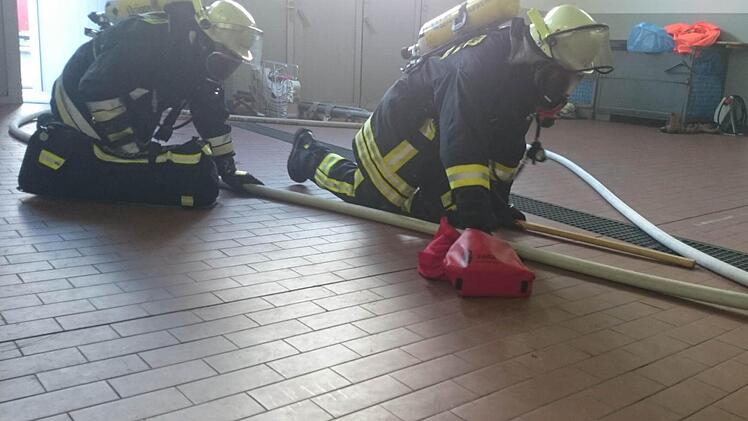 Die Eckartser Feuerwehrleute sind aufgerufen, an den Übungen teilzunehmen, um für die Einsätze bestens gewappnet zu sein. Foto: Matthias Hauke