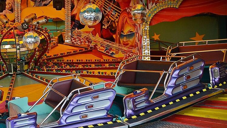 Mainzer Rheinfr&uuml;hling: Unfall auf Volksfest - Mitarbeiter von Fahrgesch&auml;ft schwer verletzt