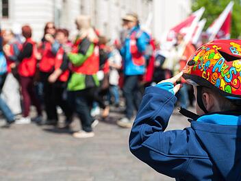 Während viele Erzieher in Deutschland streiken, haben Foto: Philipp Schulze/dpa