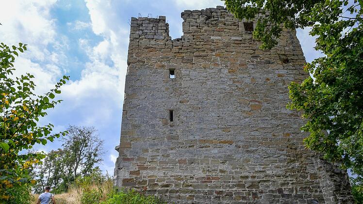 Burgruine Straufhain.  Foto: Ronald Rinklef