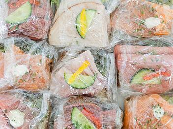 Der Verbrauch von Plastiktüten ging allein im Jahr 2018 - neuere Zahlen liegen nicht vor - um 18 Prozent zurück. Foto: Rolf Vennenbernd, dpa