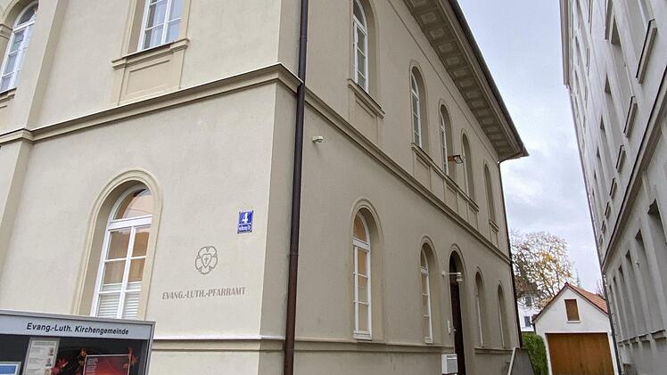 Das alte evangelische Pfarrhaus wird zu einem Gemeindezentrum umgebaut und erweitert. Foto: Angelika Despang