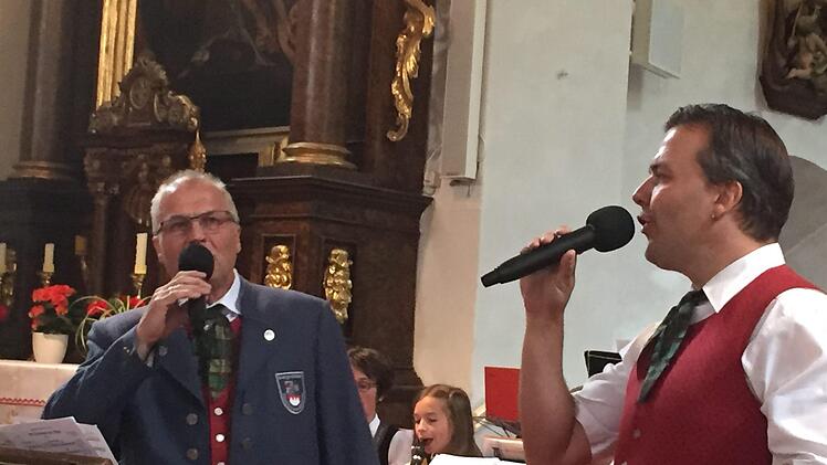 Die Feuerbergmusikanten begeisterten mit ihrem  Konzert auf dem Kreuzberg. Foto: Regina Rinke