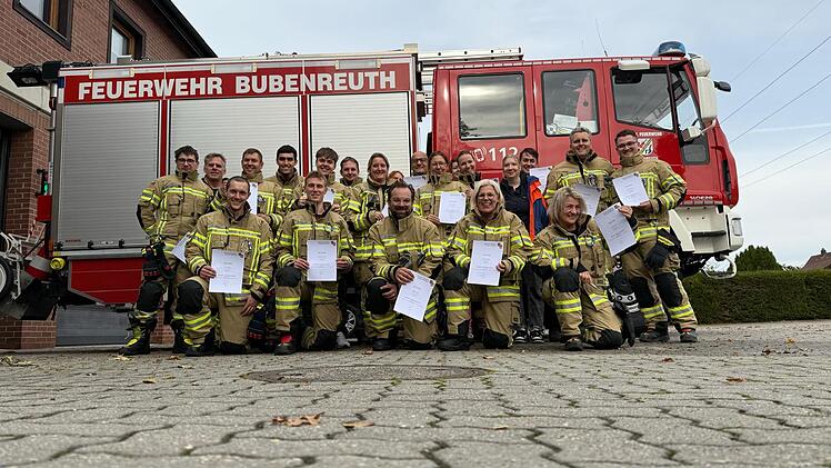 Feuerwehr Bubenreuth hat 20 neue Truppführer - Prüfung "mit Bravour" abgeschlossen